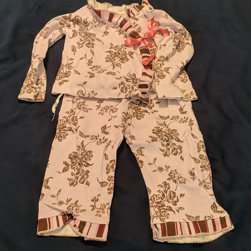 EUC Baby Nay pajamas size 6mo